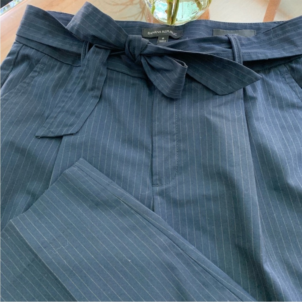 Banana Republic Avery Navy S 6 Cropped Pants EUC